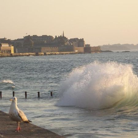 Appartement T2 ,Parking Prive,Terrasse, 10 Mns A Pieds De La Cite Corsaire Et Ses Plages Saint-Malo Luaran gambar