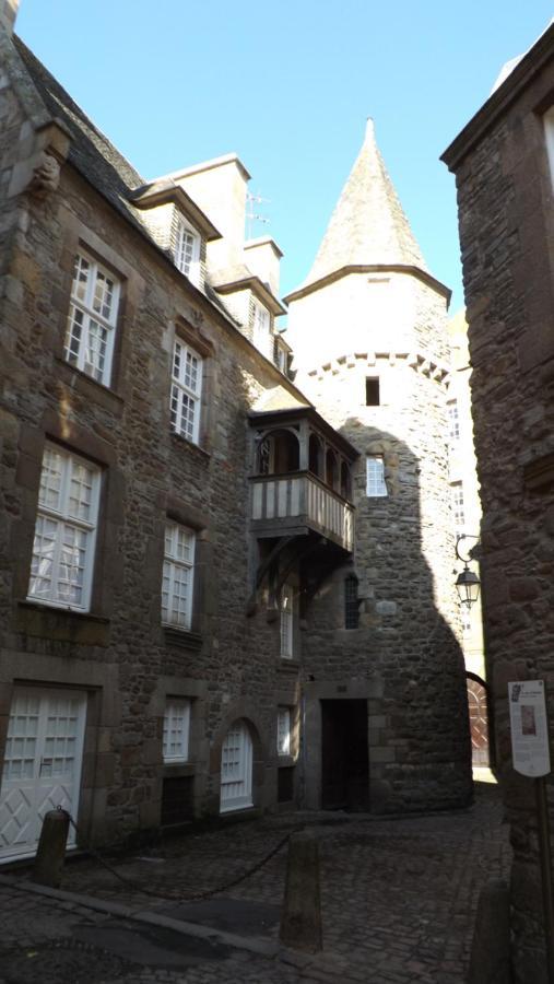 Appartement T2 ,Parking Prive,Terrasse, 10 Mns A Pieds De La Cite Corsaire Et Ses Plages Saint-Malo Luaran gambar
